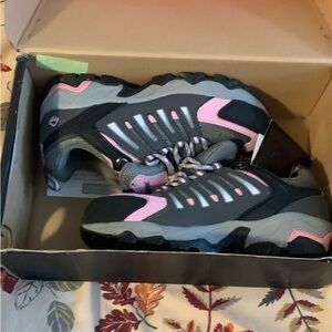 Women’s wolverine work shoes
